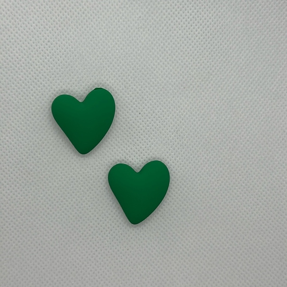 minimalist style, Mojo Green Heart Shaped Stud Earrings. - Picture 4 of 11